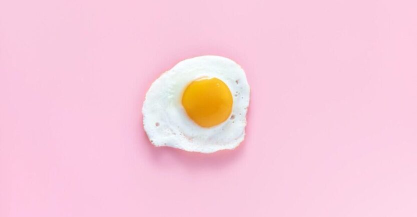 Lee más sobre el artículo Huevo «frito» sin aceite al microondas